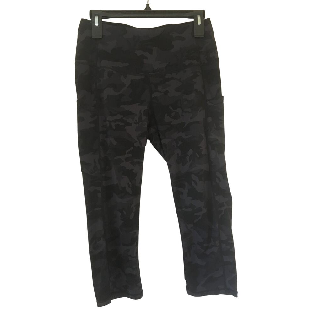 Black & Gray Camouflage Large Crop Leggings Back Inside Slip & Hip Pockets